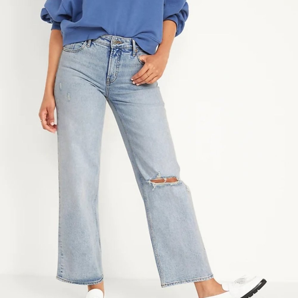 NWT! Women's old navy mid-rise ripped wide-leg jeans